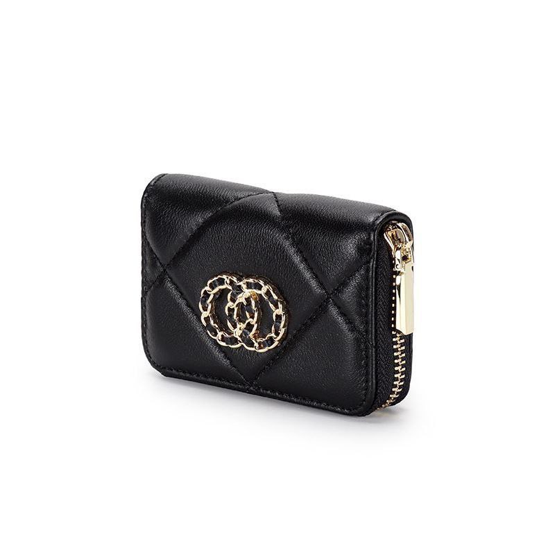 /public/uploads/photos/shares/Suzy bags/IMG_4530.jpeg